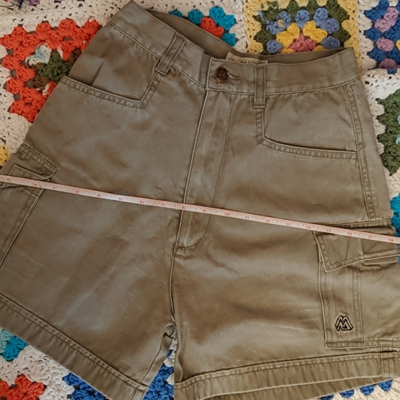New thick sturdy cargo shorts with many pockets - Picture 5 of 8